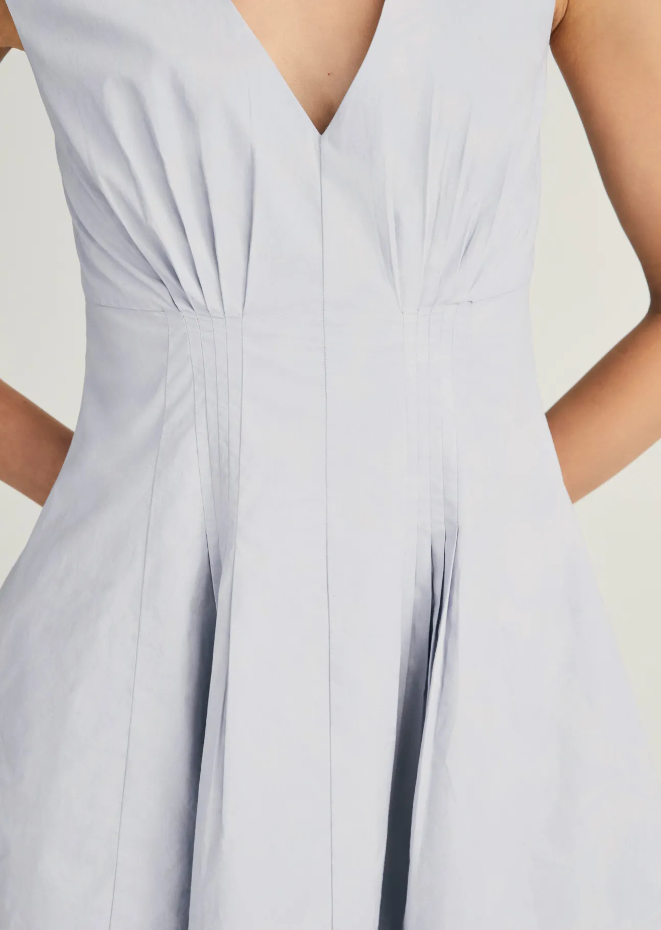 Concha Sleeveless V-Neck Dress
