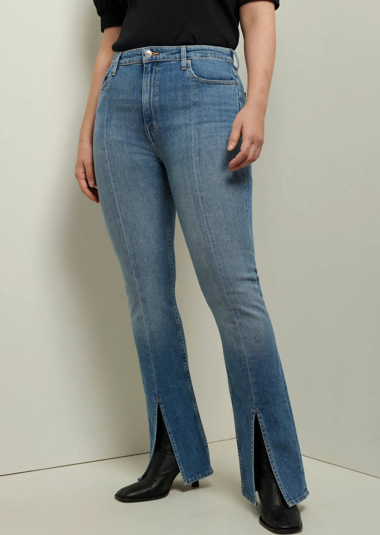 Lucia Front Slit Jeans